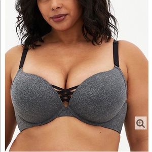 Torrid Push-Up Plunge Bra 48B New with Tags